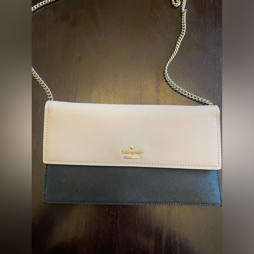 New without tags Kate Spade crossbody purse!